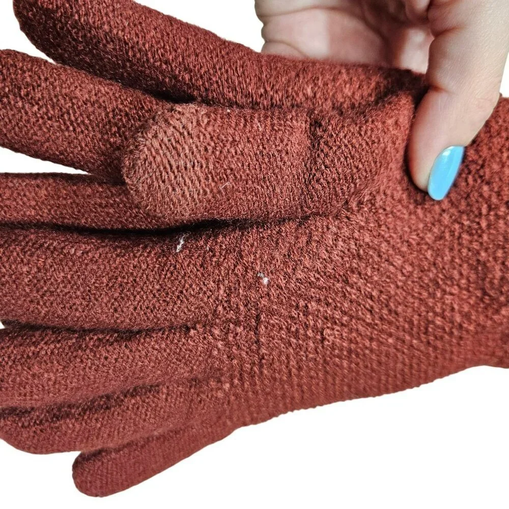 Womens NWT Knit Winter Gloves Burgundy‎ Soft Warm Lined Cozy Touchscreen Tips